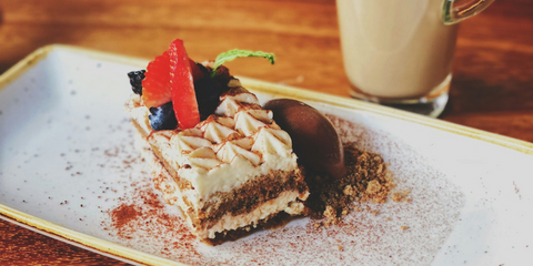 Easy and Authentic Italian Tiramisu Recipe: A Decadent Blend of Espresso and Mascarpone