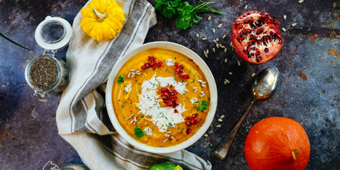 Deliciously Creamy Pumpkin Soup with Ginger and Coconut Milk: A Vibrant German Recipe